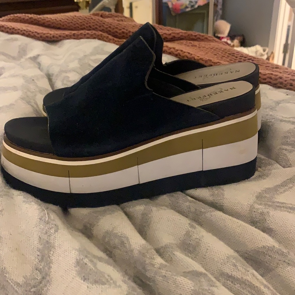 Size 7.5 blue suede shoes platforms made by Naked Feet